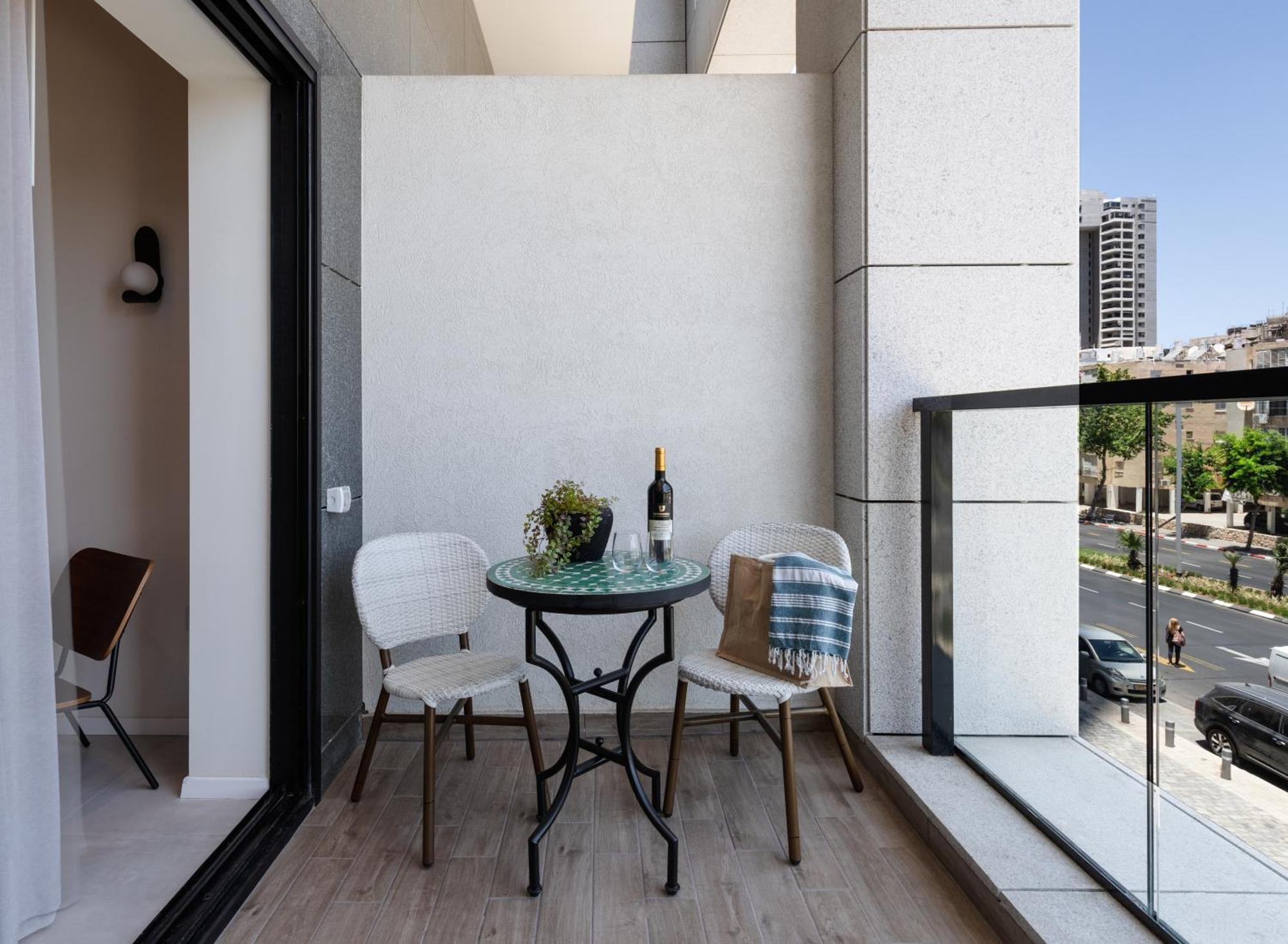 Tayo Studios & Apartments Bat Yam Exterior photo